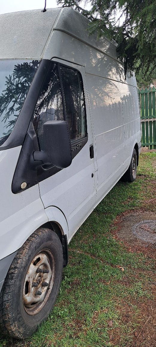 Vand ford tranzit, 3,5 tone, motorina, 2400 cmc,an fabr 2008, 144000 k