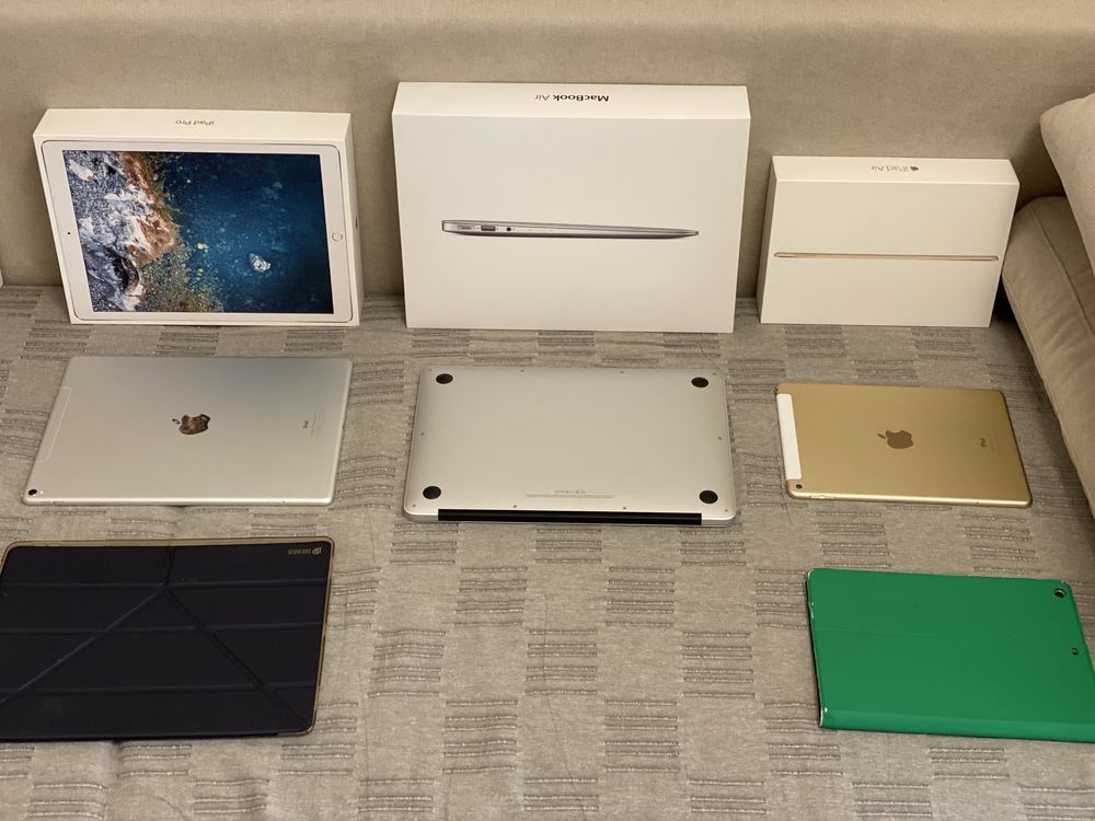 Vand produse Apple:  Macbook Air 13’, Ipad Air 2, Ipad Mini 2.