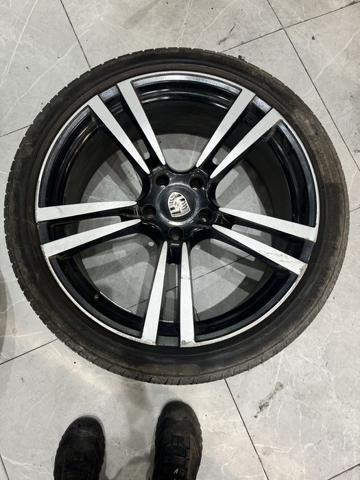 Шины с дисками на порш