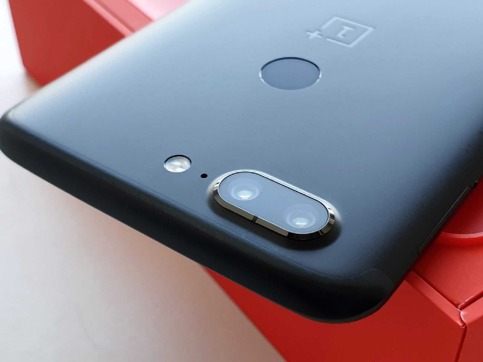 Смартфон Oneplus 5T 128Gb черный в превосходном состоянии!