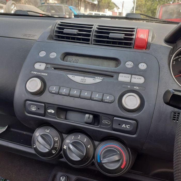 Dezmembrari  Honda JAZZ 2 (GD)  2002  > 2008 1.3 Benzina