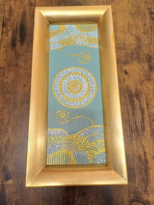 Ръчно рисуван поднос