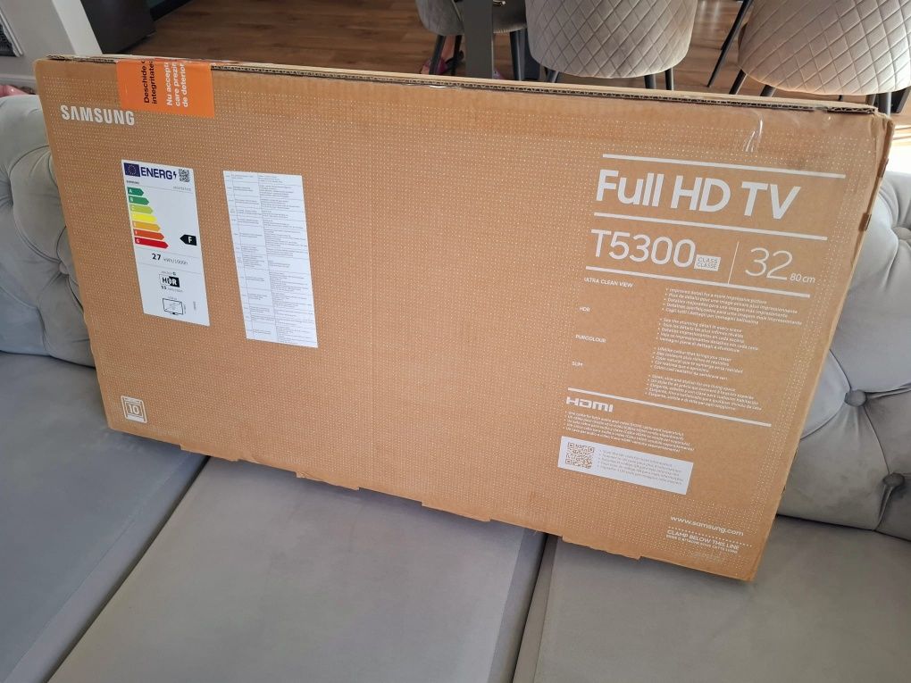 Televizor Samsung 32T5372 Smart Wi-Fi, Full HD, Netflix 32"
