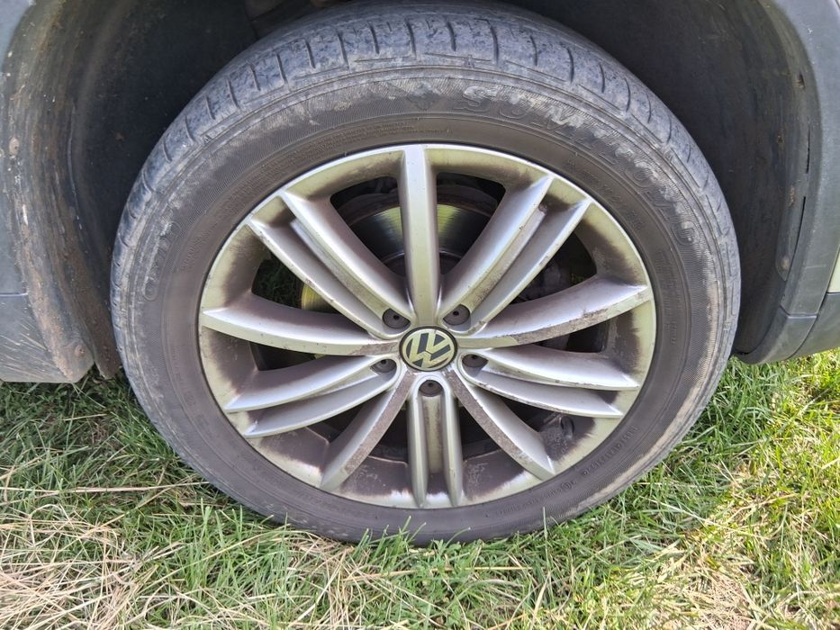 Jante vw tiguan R18 originale , nu bat nu sunt sudate  , 235/50/18
