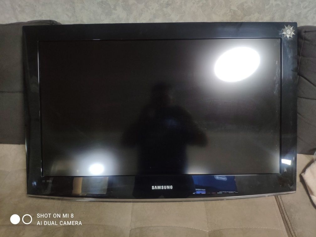 Телевизор Samsung (диагональ 32 см)