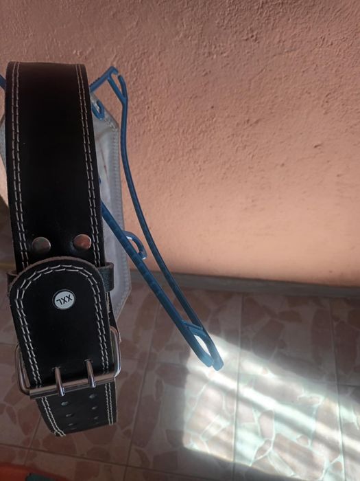 Колан за дигане на тежести