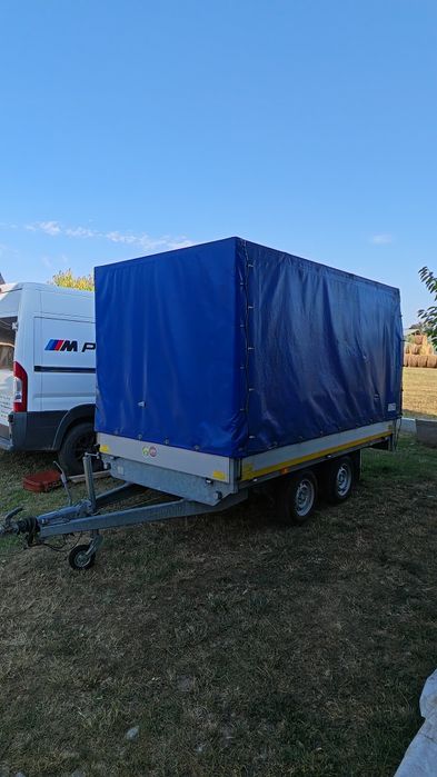 Remorcă / Remorci cu Prelată 2500 kg, 750 kg Germnaia
