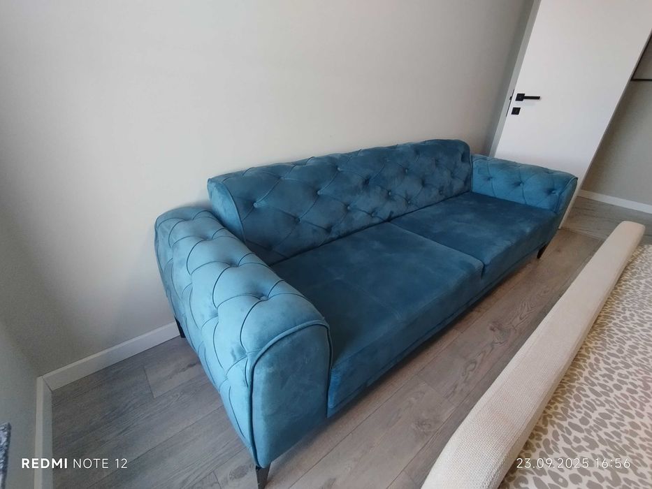 НОВ диван в Син Цвят