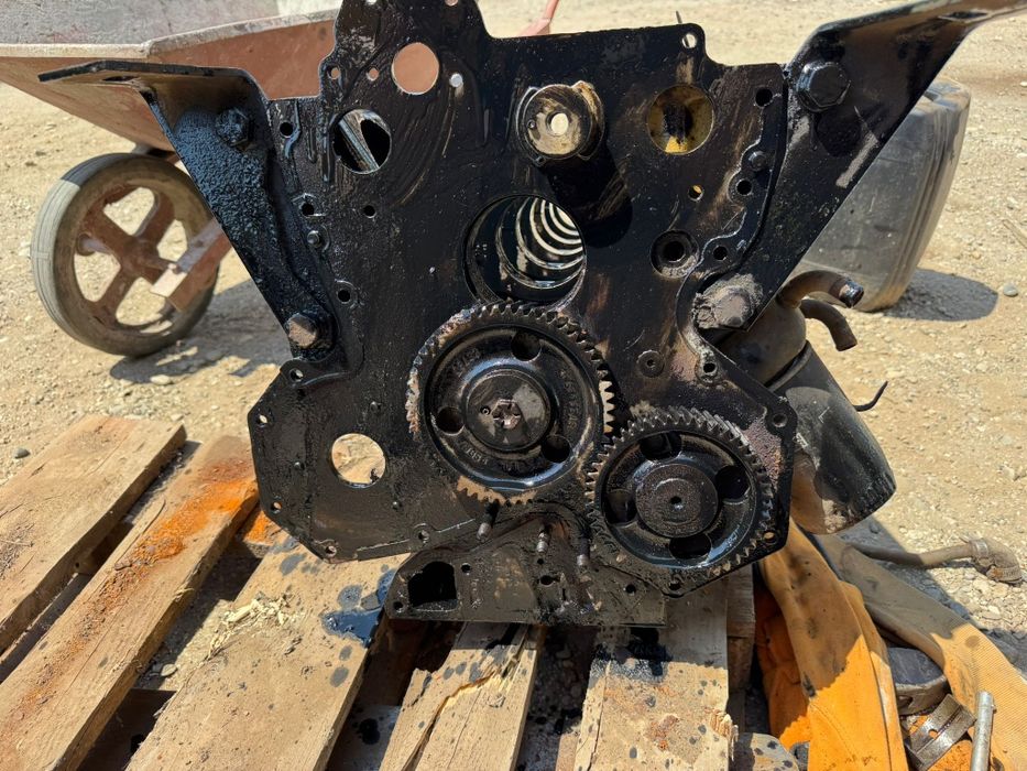 Vând bloc motor john deere