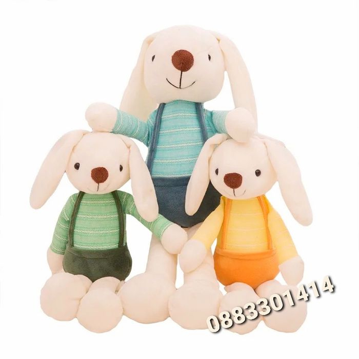 Плюшен заек Зелени дрехи 40см