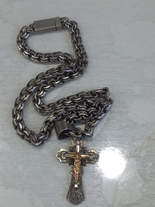 Продам цепочку серебро