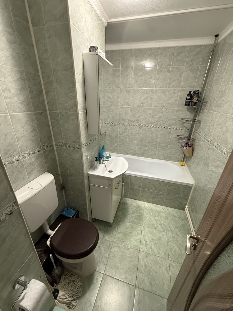 Ofer spre închiriere Apartament 2 Camere zona semicentrala / Liceul Ec