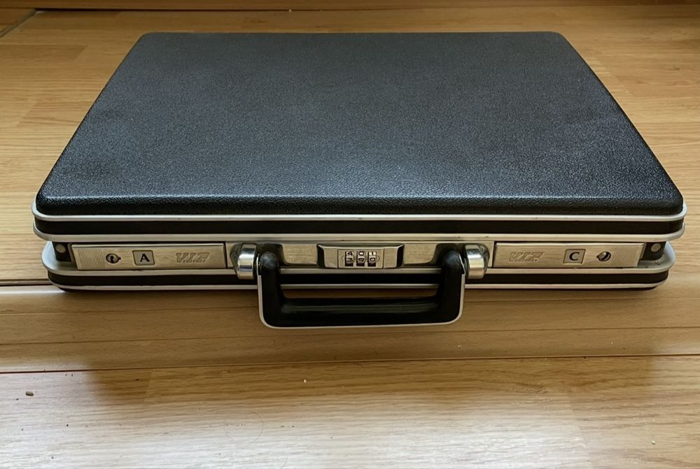 Geanta/servieta/diplomat din ebonita negru