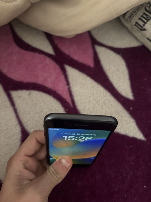 vand iphone 8 impecabil 64GB