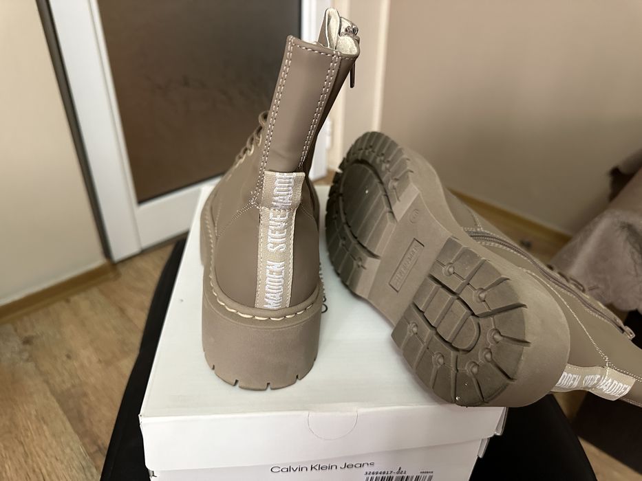 Сникърси Steve Madden