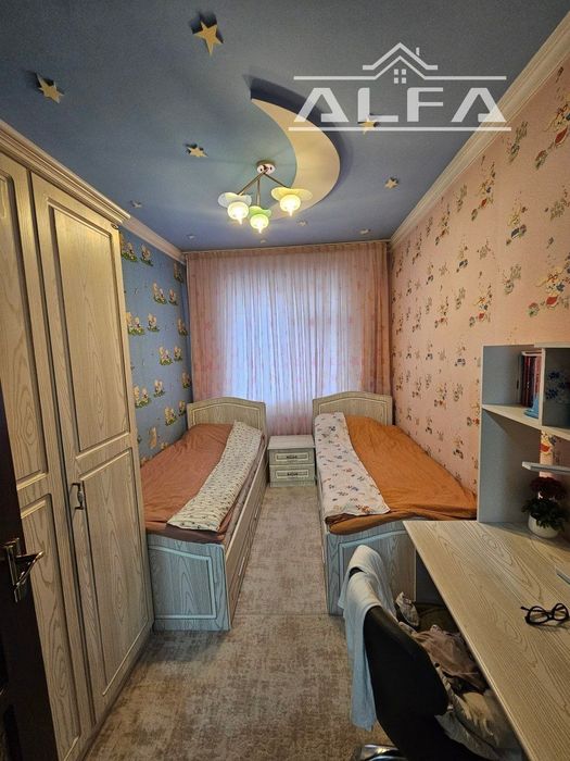 Гиштли домда жойлашган 3 хонали квартира ижарага берилади