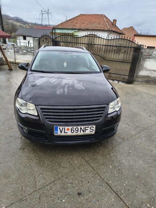 Vând Volkswagen Passat