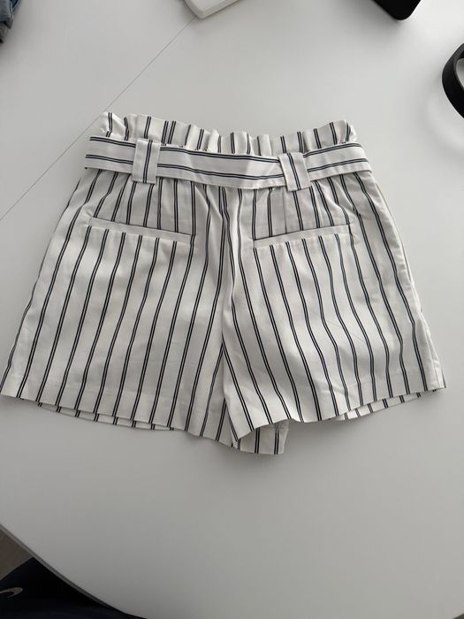 Pantaloni scurti dama