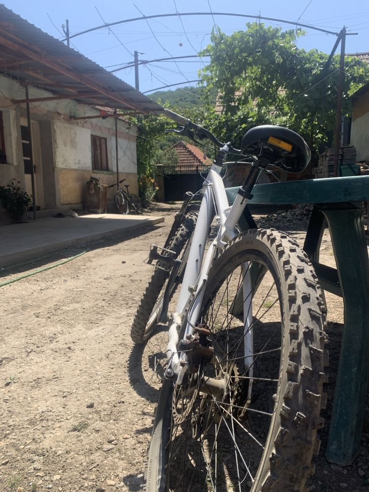 Bicicleta MTB.