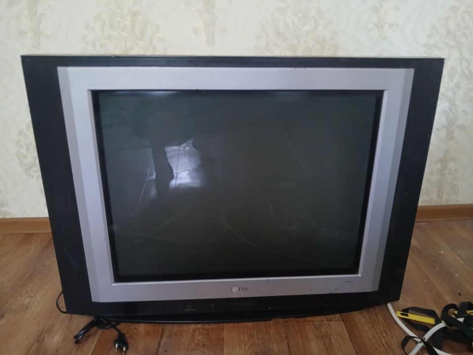 Продаётся телевизор LG