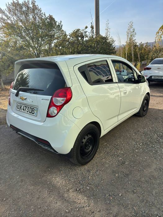 Spark sotiladi xolati yaxshi gaz balon quyilgan balonlari yaxshj xolat