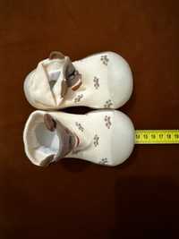 Pantofi silicon si soseta bebe