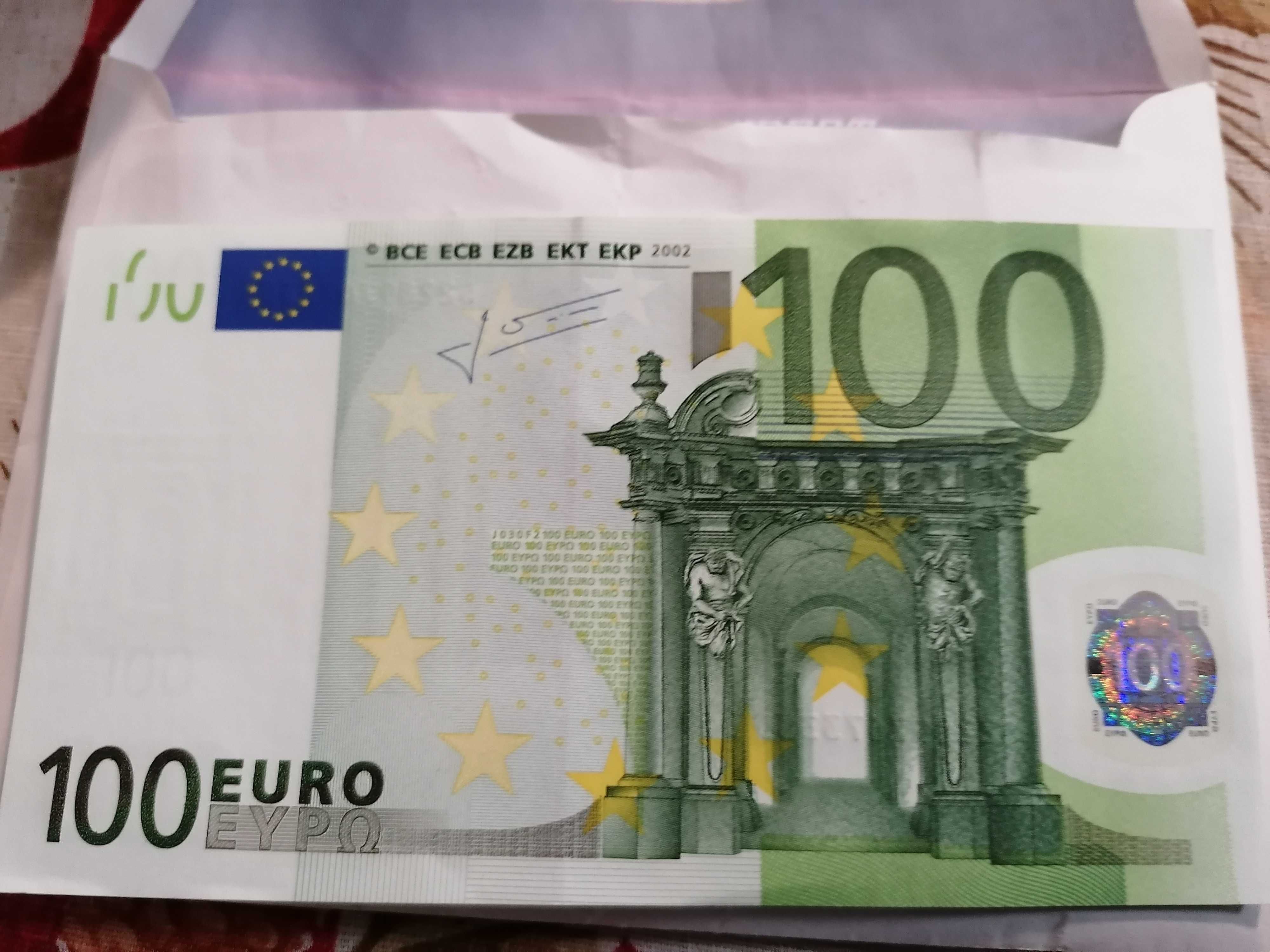Банкнота от 100 евро!