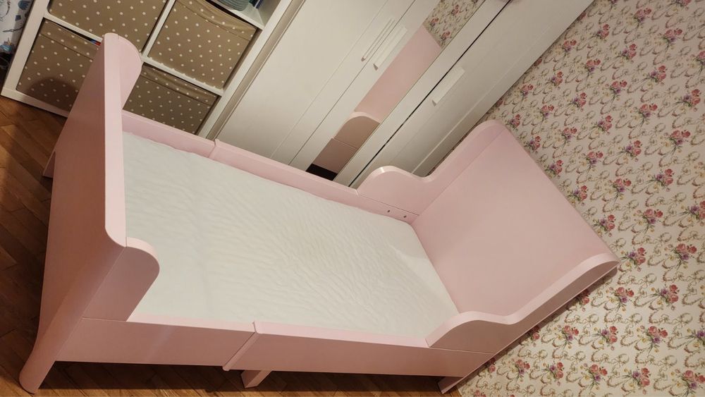 Детско легло и шкафче от Икеа