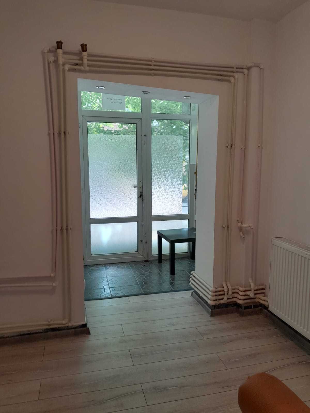 Vand spatiu comercial Turnu Magurele