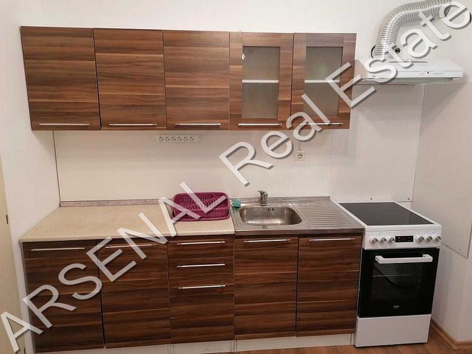 Дава се под наем Многостаен апартамент в София, Стрелбище - 145 кв.м за 1000 € - Снимка #1