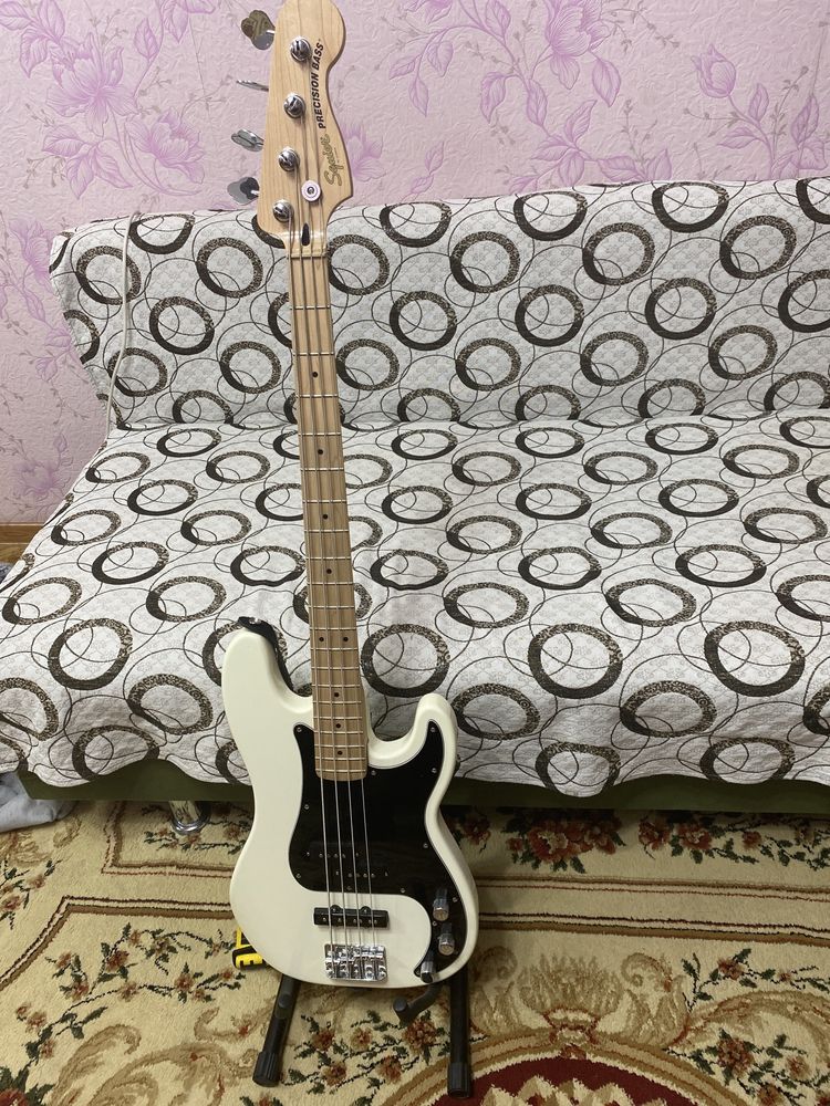 Басс Гитара Fender