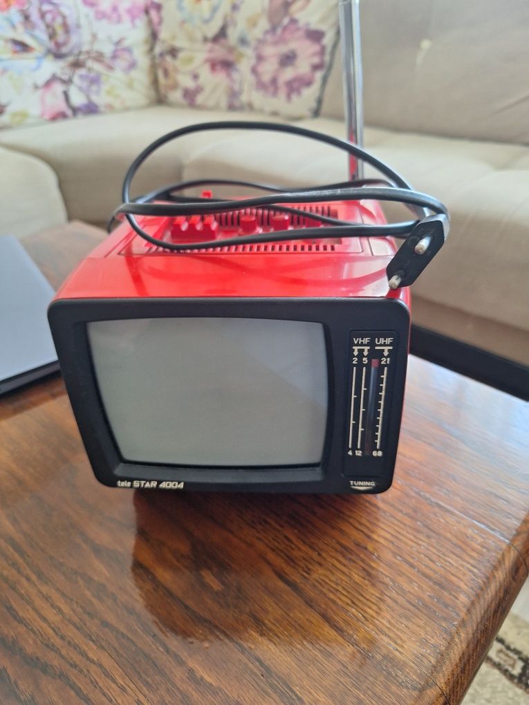 Телевизор Tele Star 4004