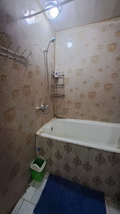 Чирчик шахар 
Навои атлант тепасида  
#1-хона 1-этаж 
Квартира ижар