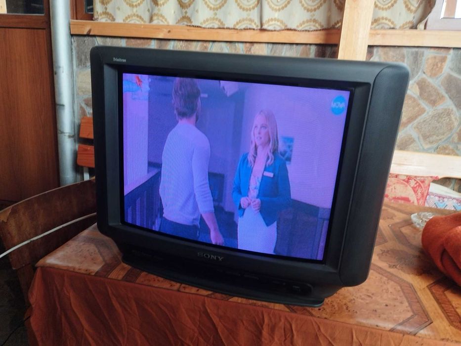 Телевизор Sony trinitron
