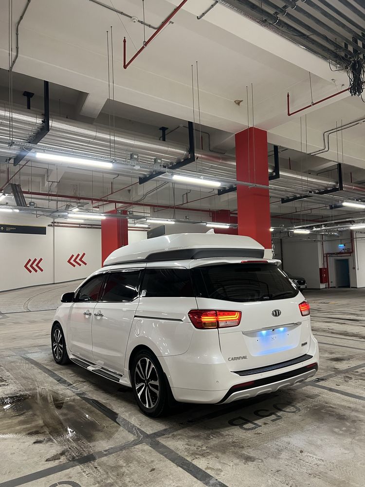 Срочный продается Kia Carnival Hi-limousine (v-Kool) VIP version