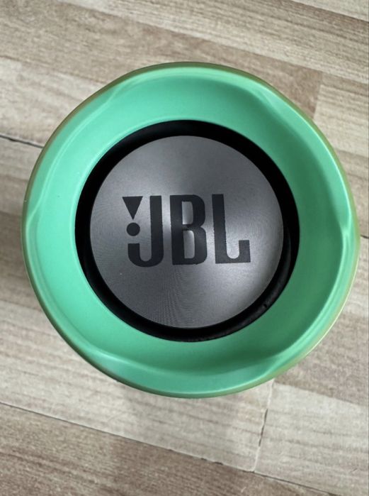 Vand Boxa JBL Charge 3