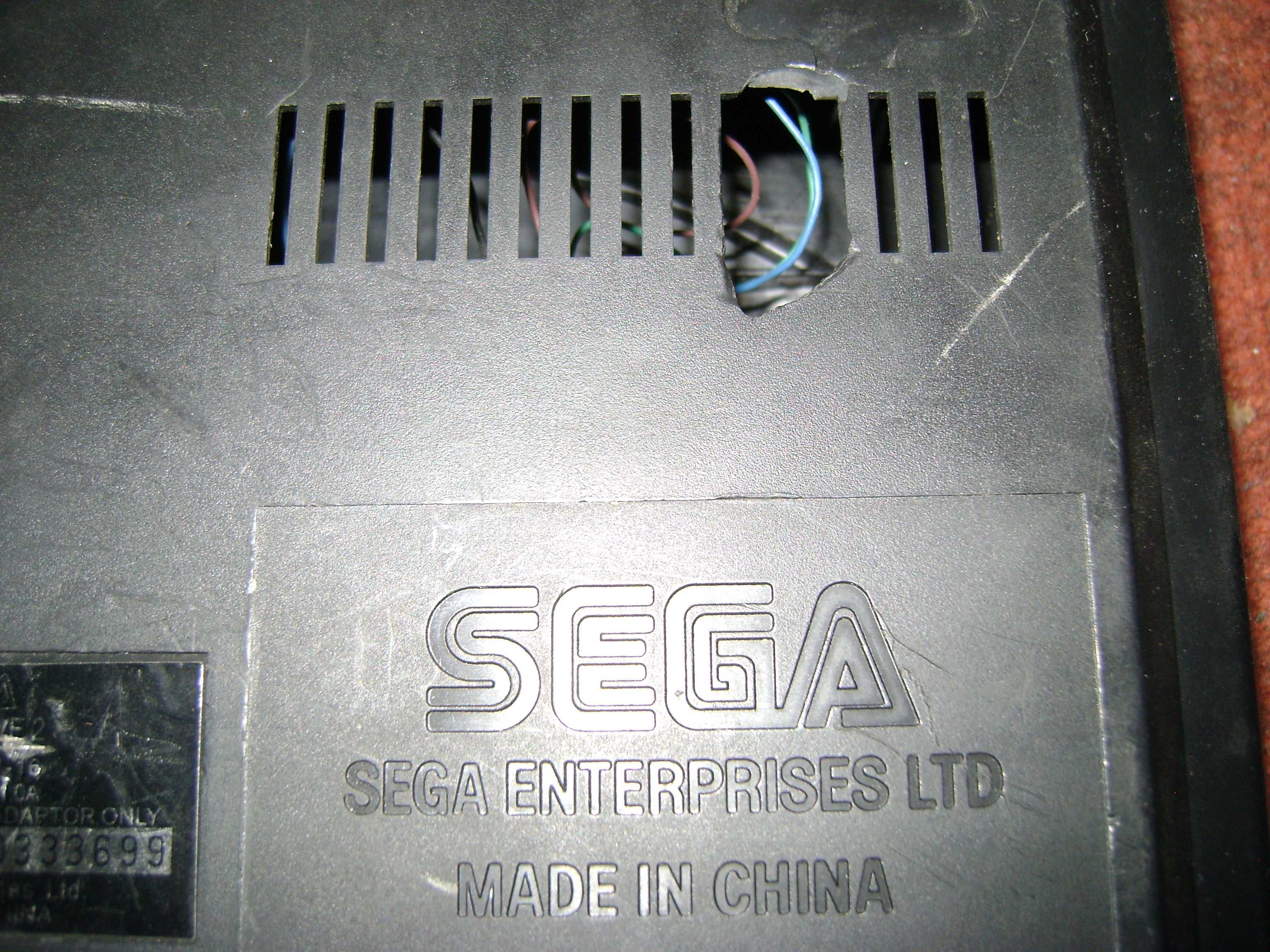 Рабочая  Sega Mega Drive. Полосы на экране.1 игра в комплекте