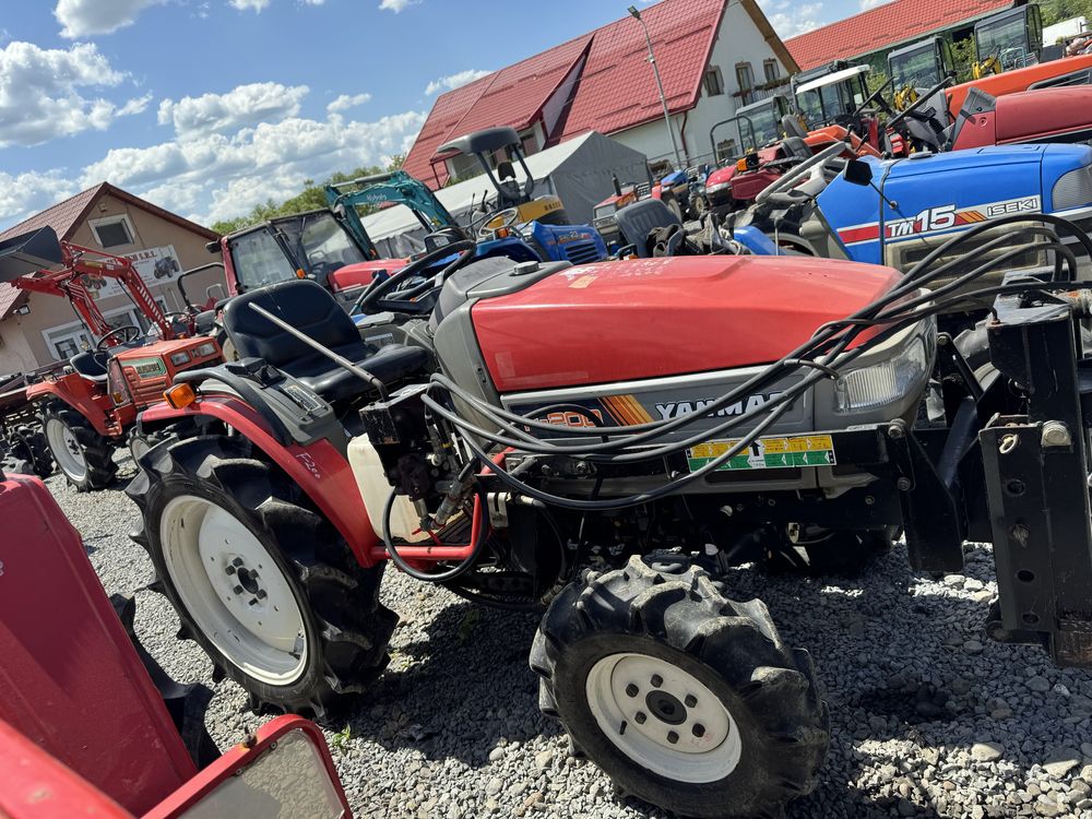 Tractor Japonez  Tractoras Japonez Yanmar F 200  Cu Incarcator Frontal