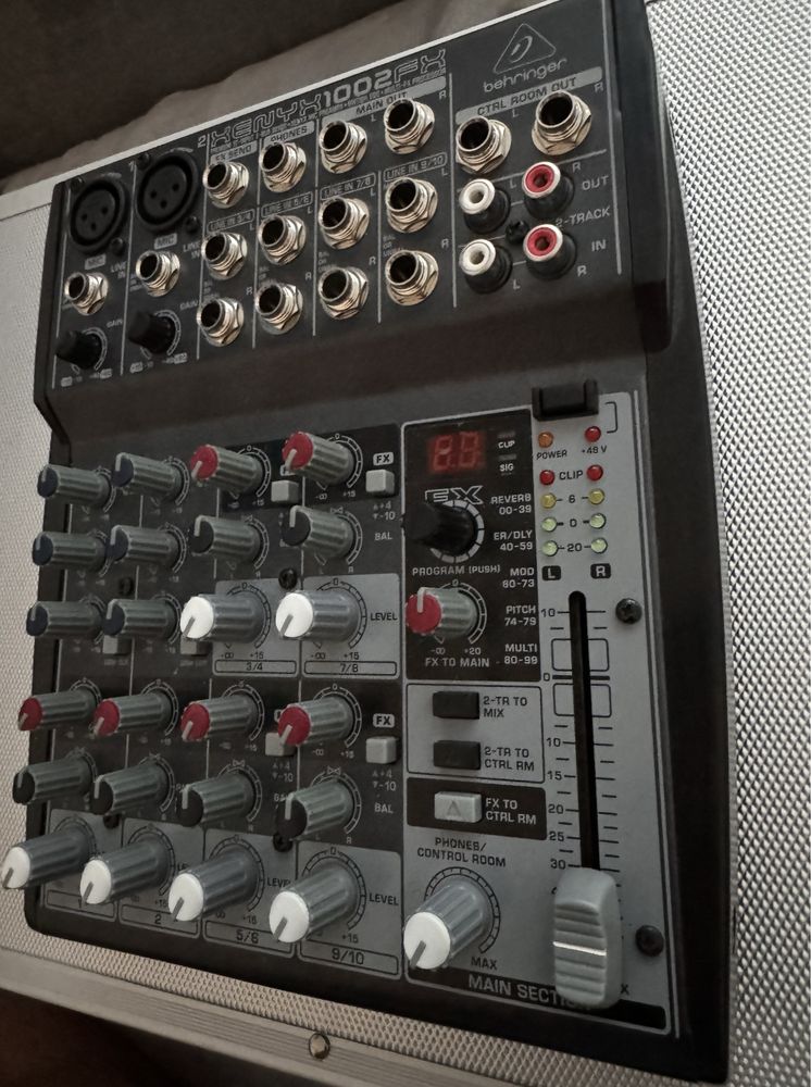 Mixer Audio Behringer XENYX 1002FX