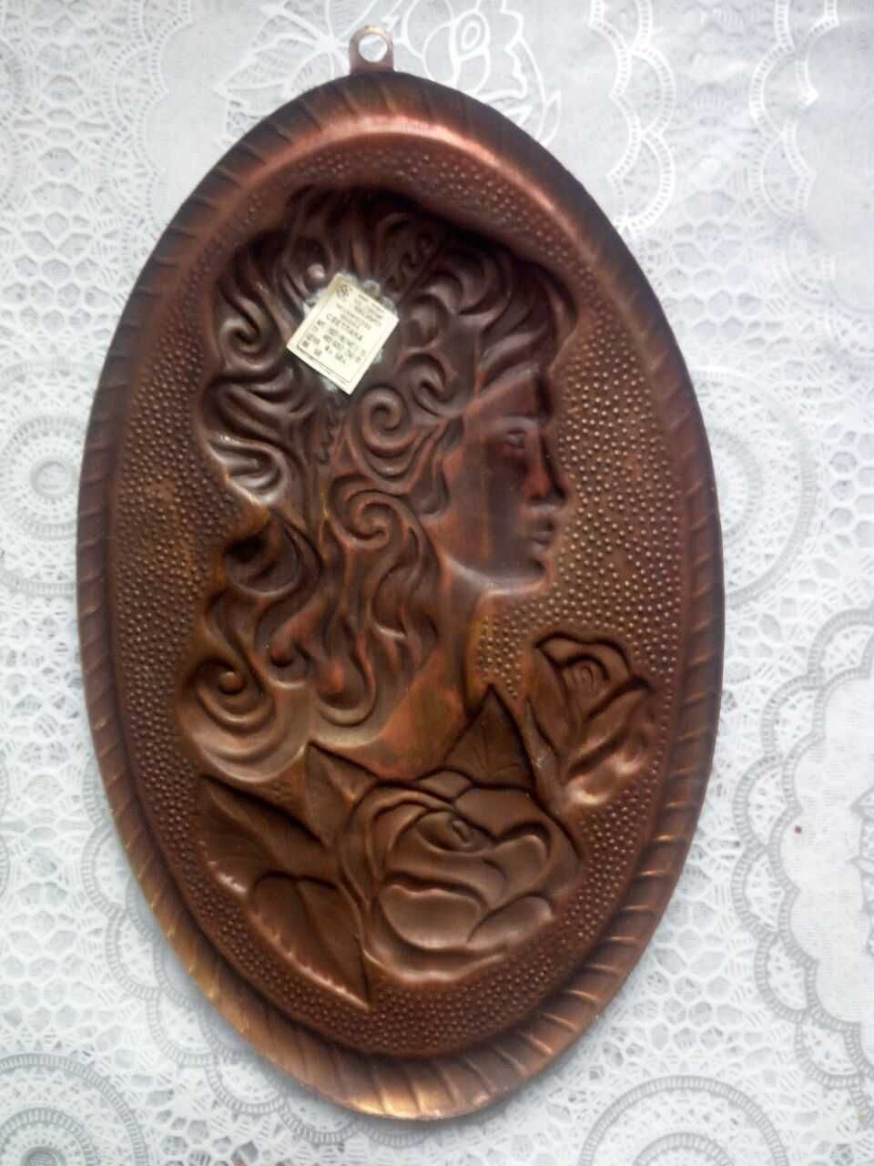 Продаю советскую механическую чеканку "Светлана"