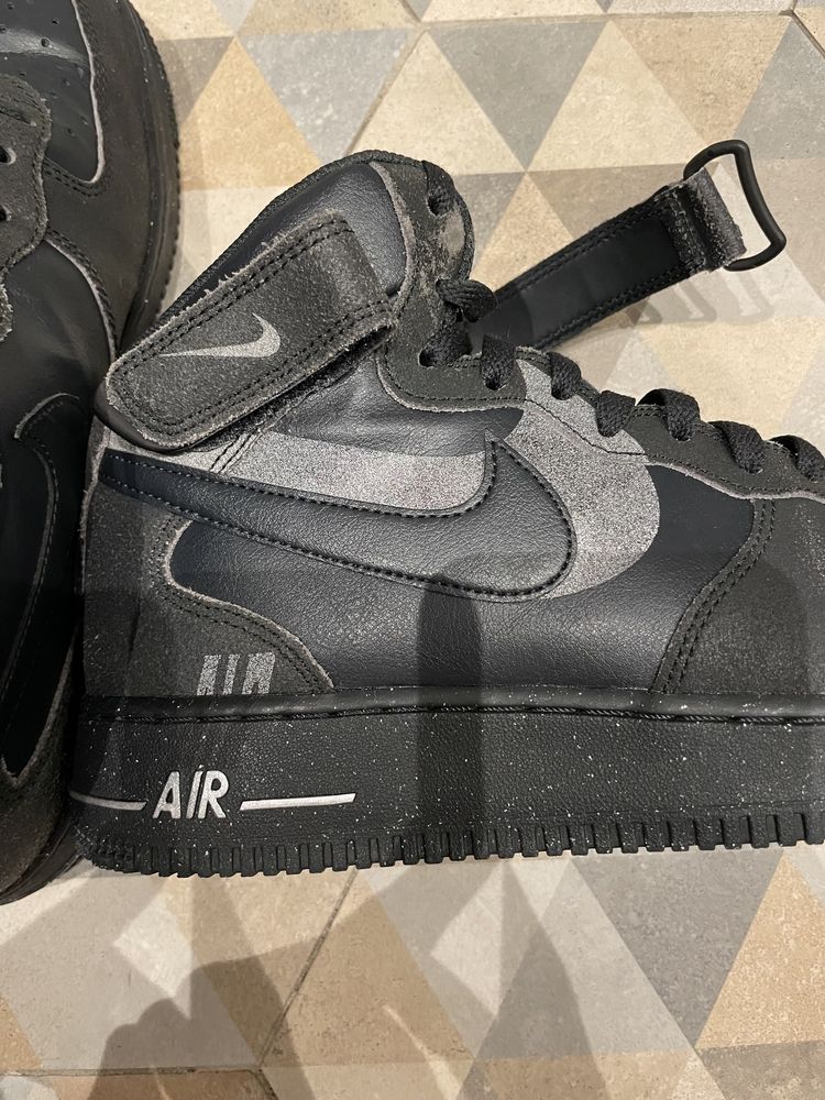 Обувки Nike Air Force 1 Mid '07 LX HALO