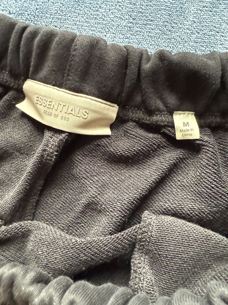 Pantaloni scurti Essentials