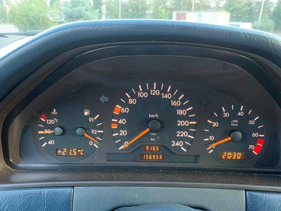 Mercedes Benz E230 Elegance Posibilitate Rate cu Buletinu fara avans