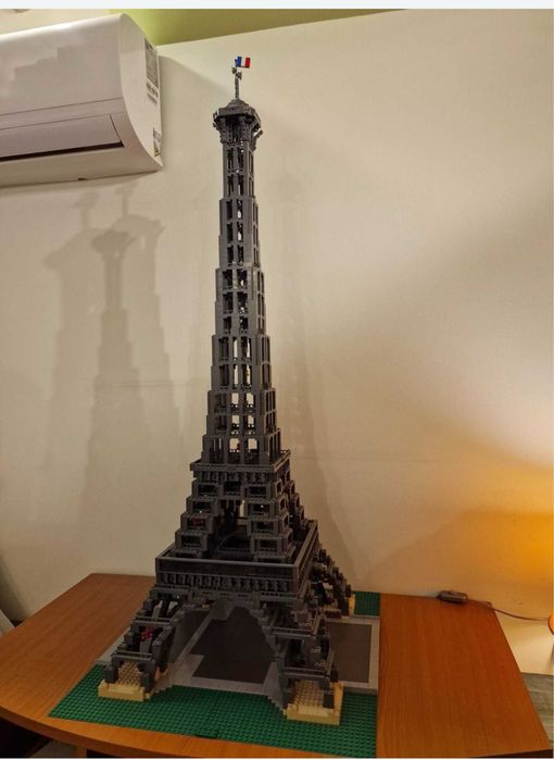 LEGO Turnul Eiffel (10307) -asamblat