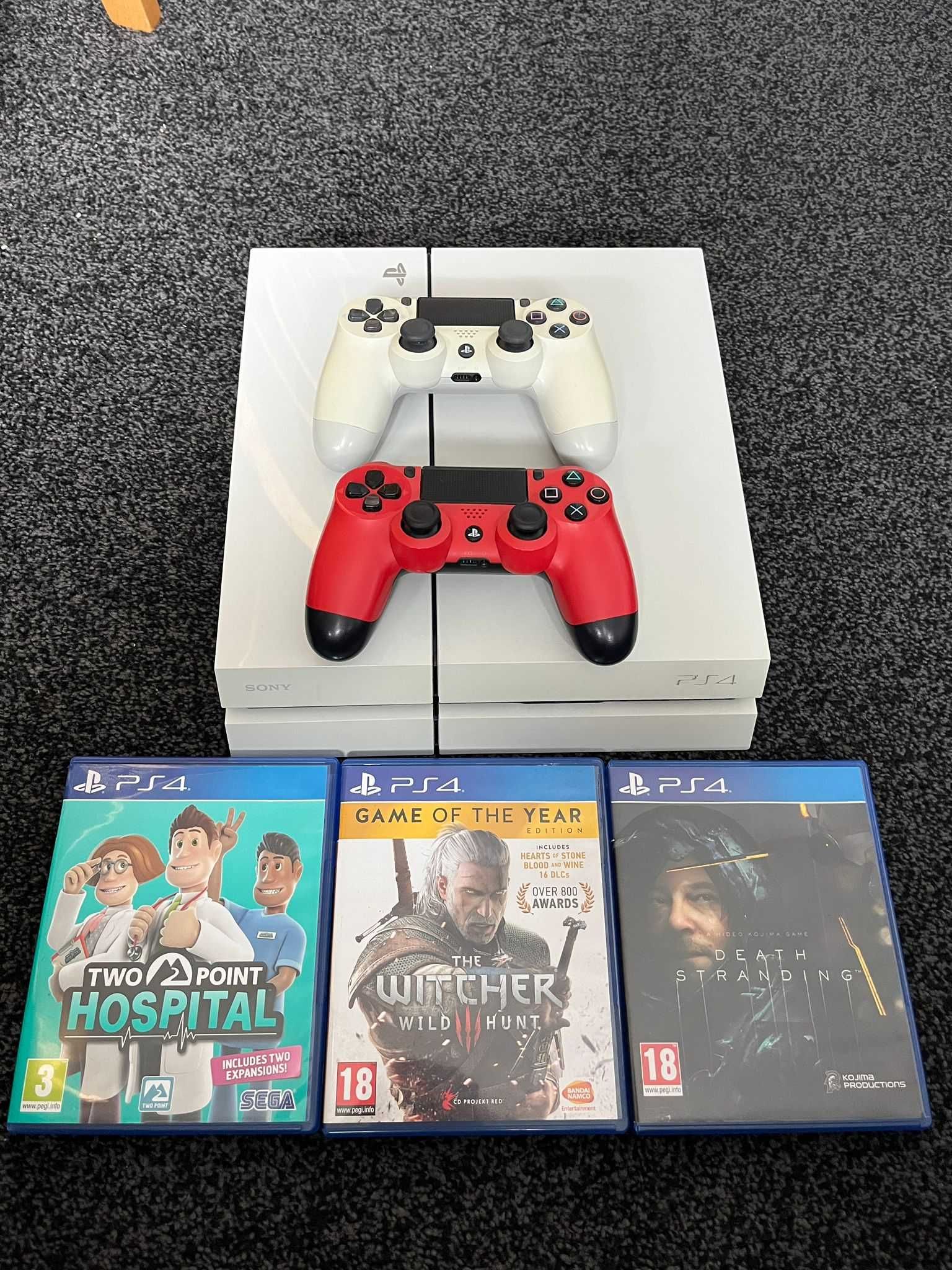 Playstation 4 с 2 Контролера и 3 Игри