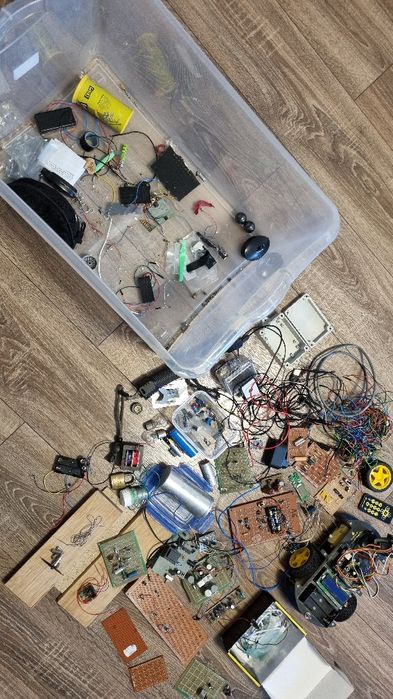 Vand componente si placi electronice vrac