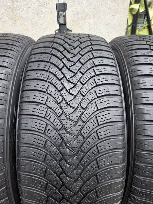 Vând patru anvelope de iarna Falken  235 55 19 dot 3021