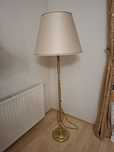 Lampadare din lemn