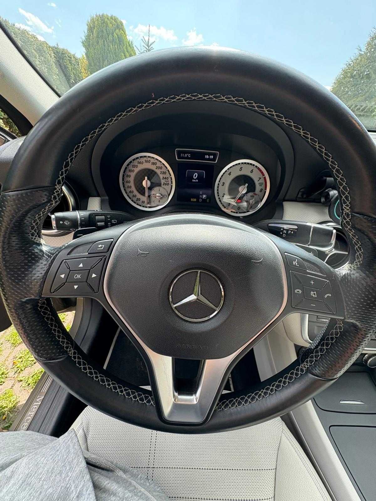 Mercedes-Benz A180