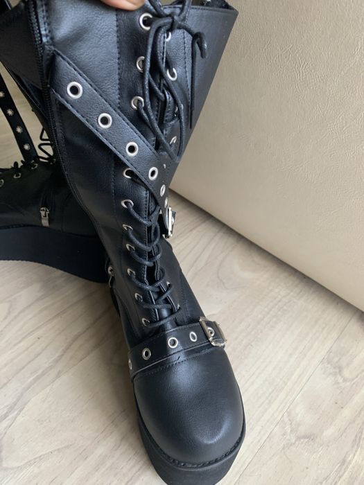 Дамски високи боти